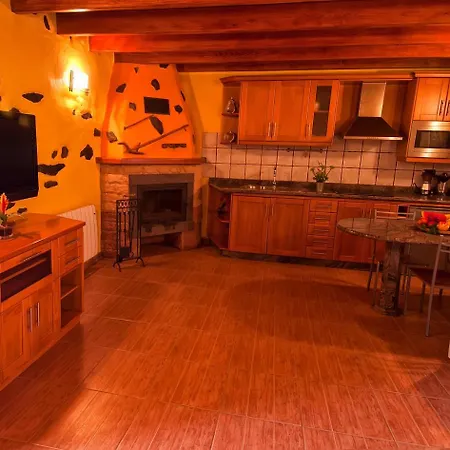 Las Casas De Lola Y Rafael